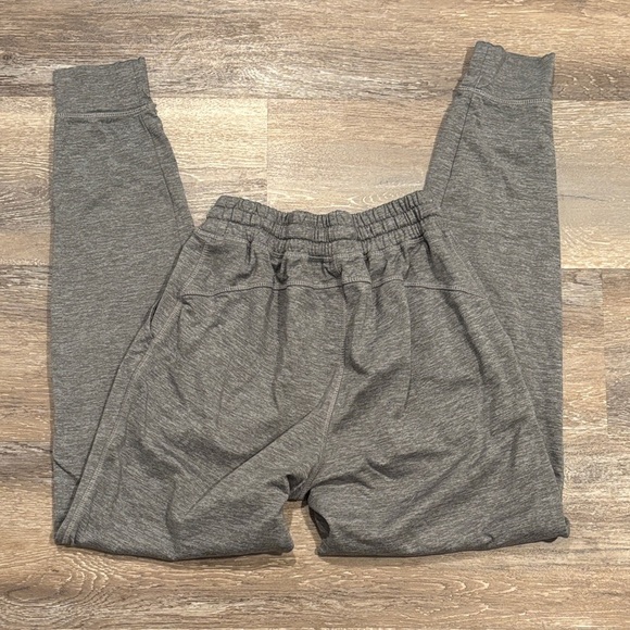 5/$25 bundle! American Eagle Outfitters Gray Sweatpants - Picture 4 of 4